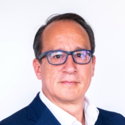 Enrique Flores